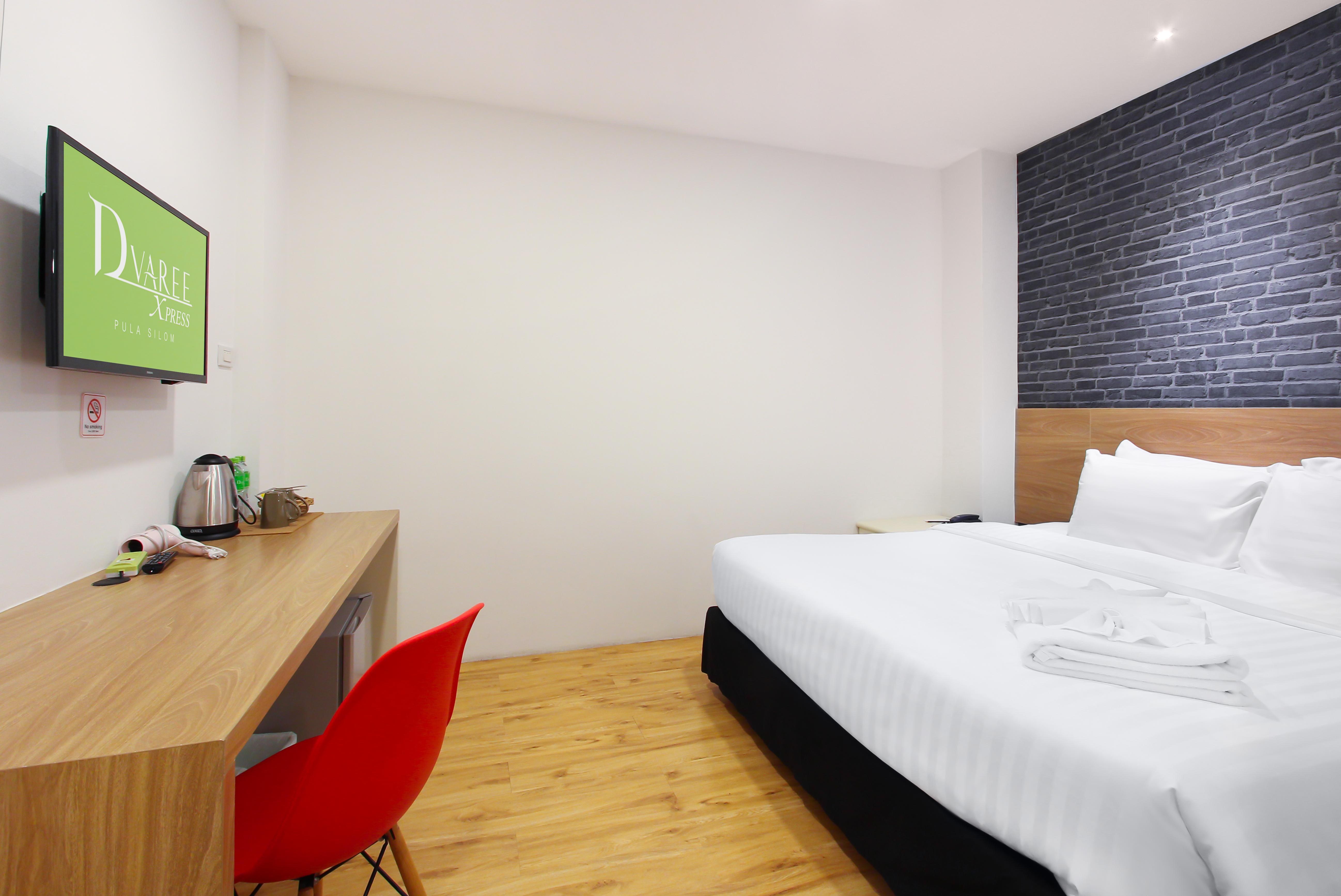 Pula Silom Hotel Банкок Екстериор снимка
