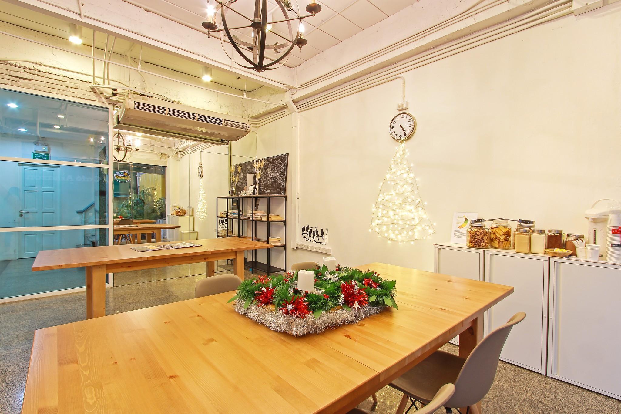 Pula Silom Hotel Банкок Екстериор снимка