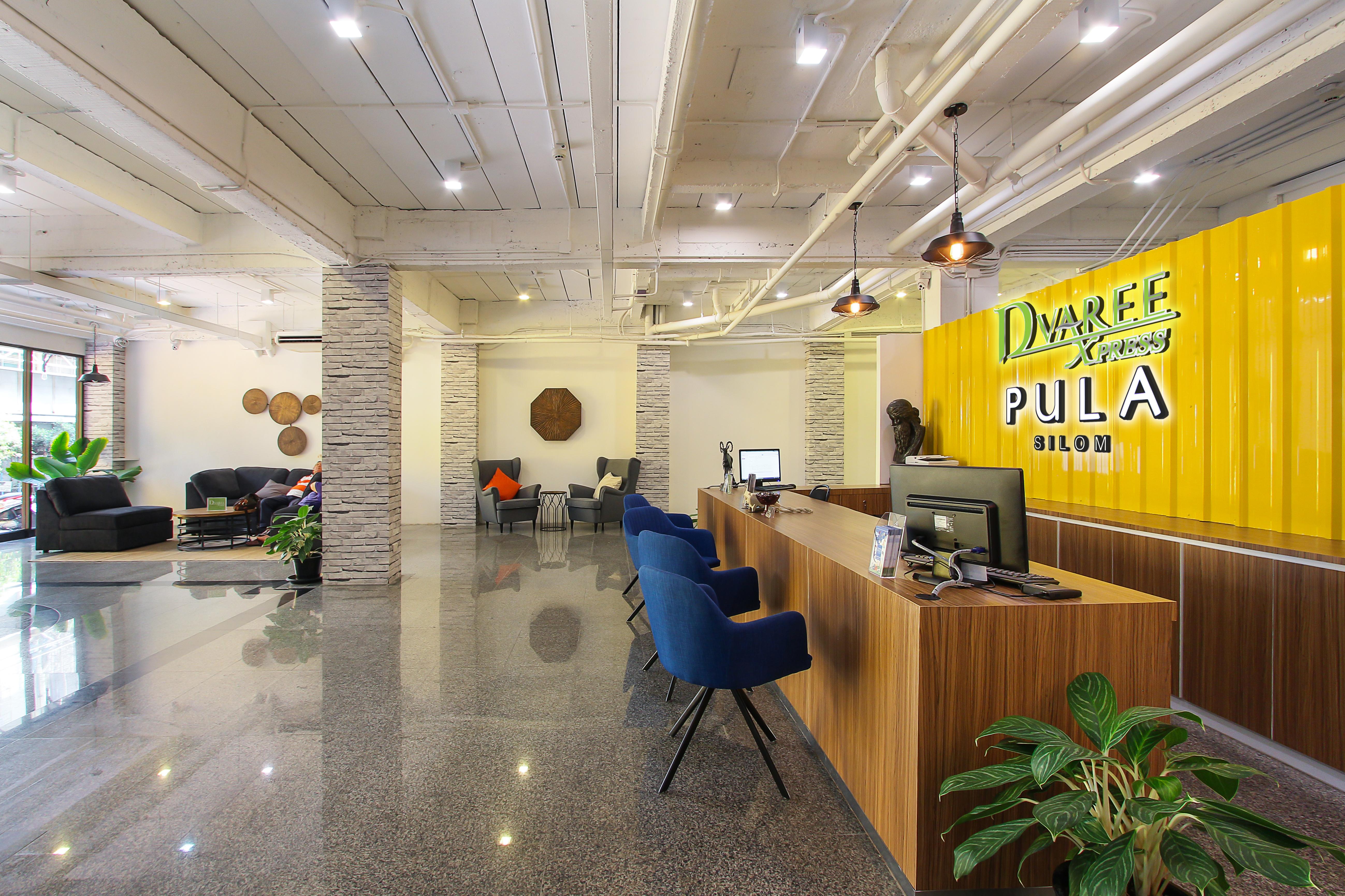 Pula Silom Hotel Банкок Екстериор снимка
