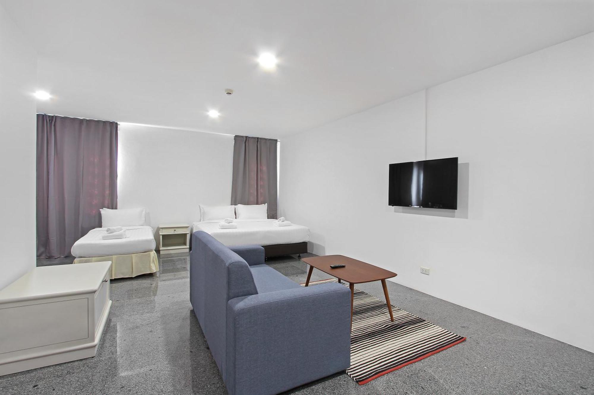 Pula Silom Hotel Банкок Стая снимка