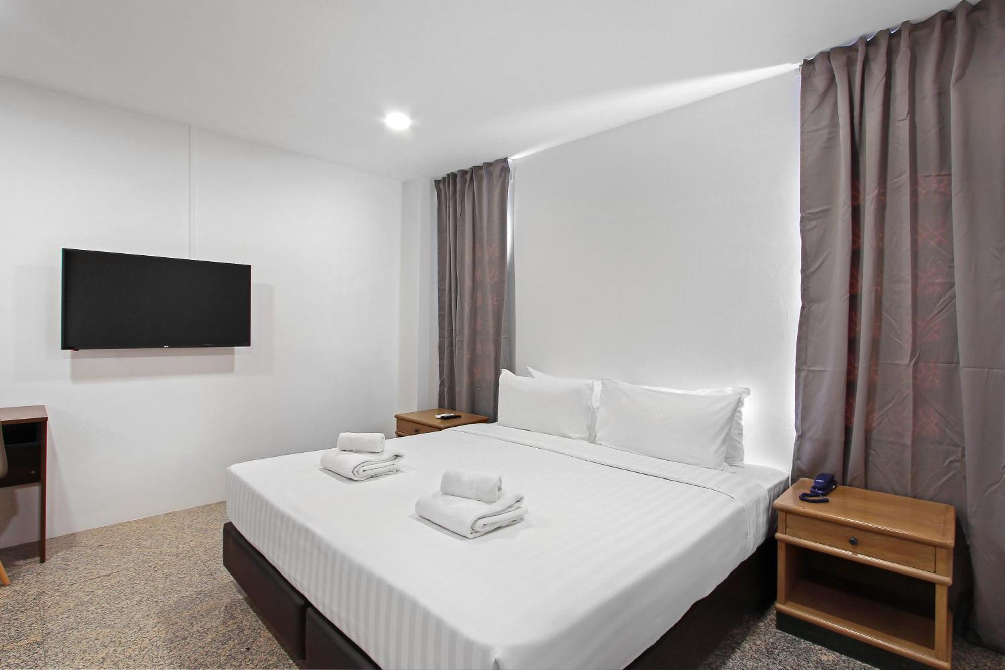Pula Silom Hotel Банкок Стая снимка